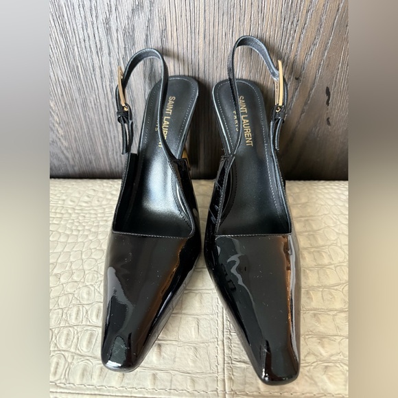 Brand inspired Black Leather Sandals with Gold Detail. Not Designer. Size 40 - Picture 1 of 10